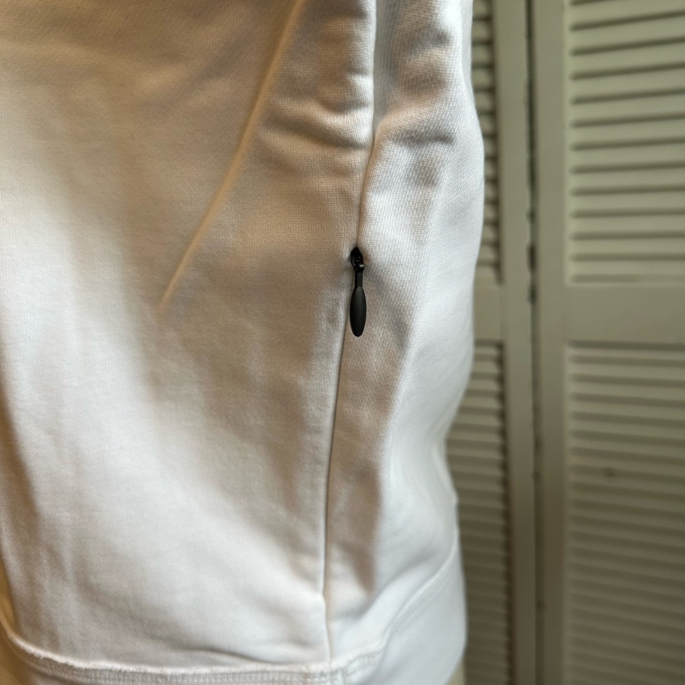 White pullover sweatshirt - Picture 4 of 6